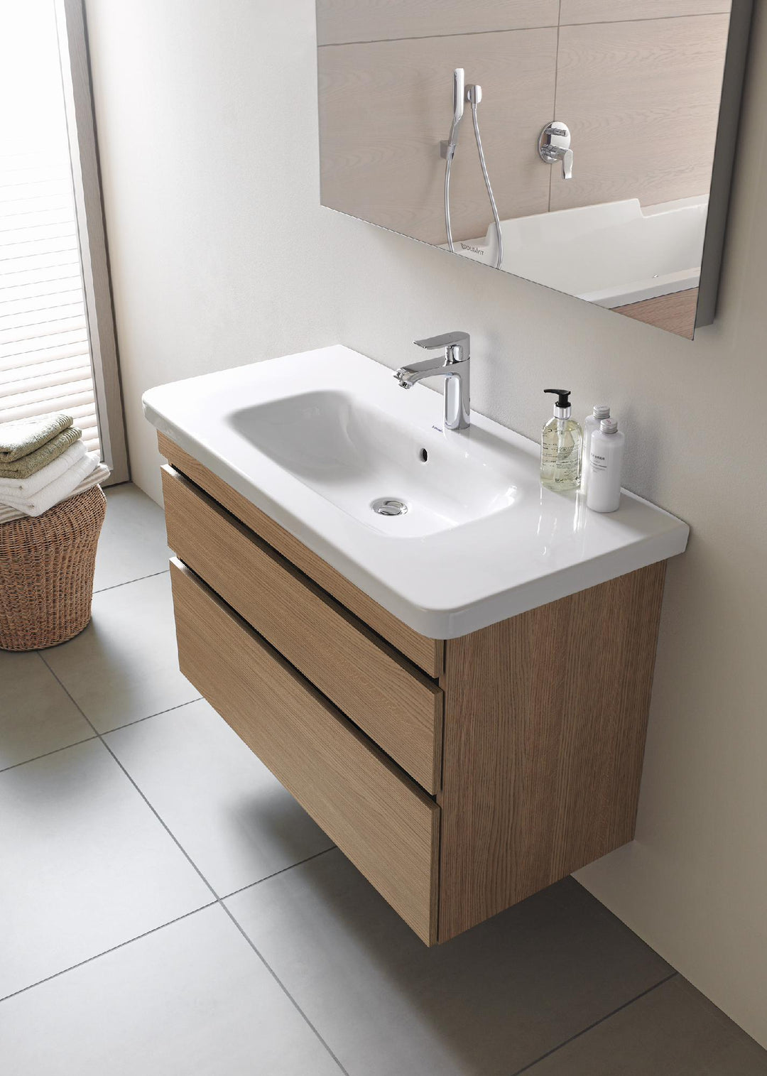 DS648105353 product image.