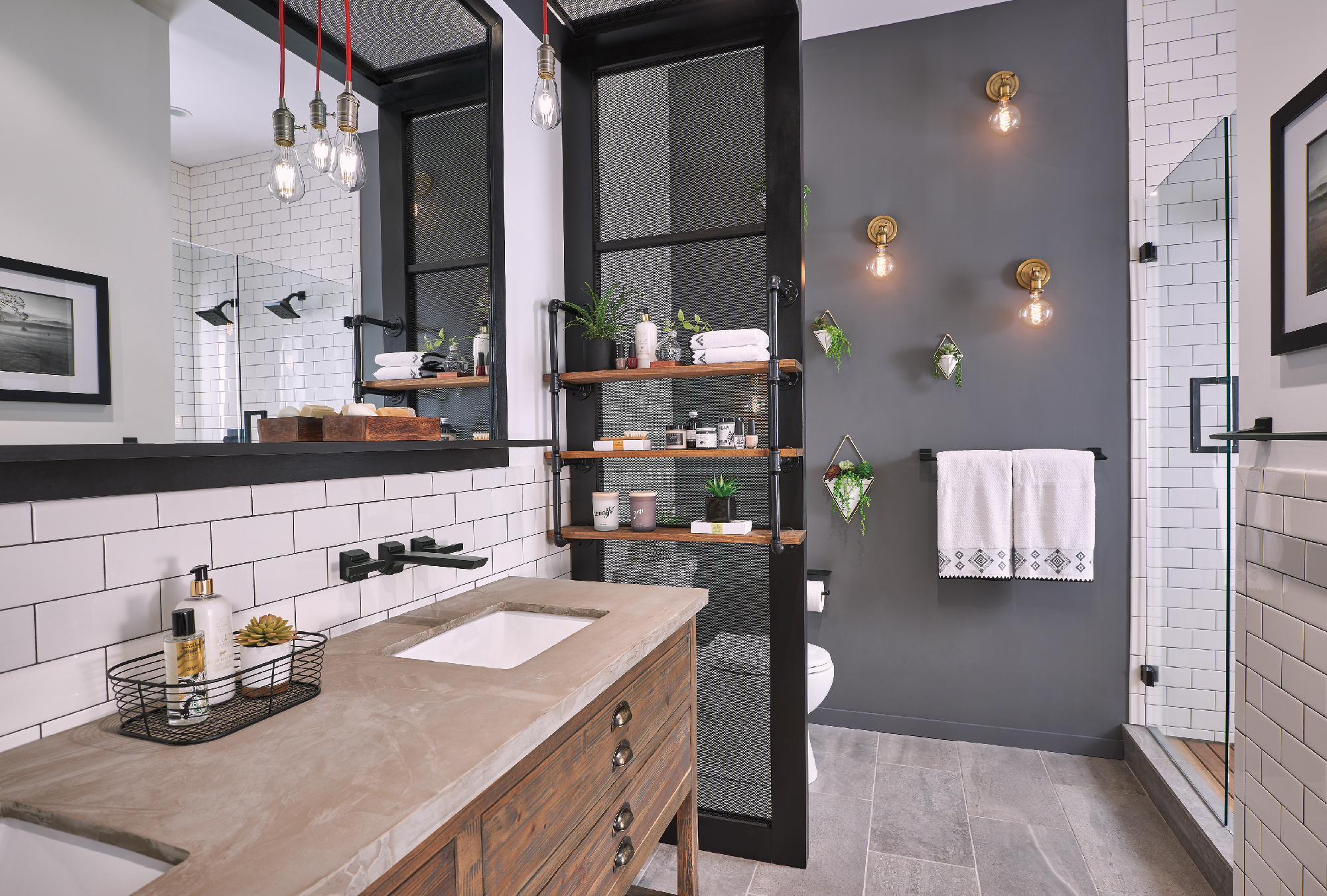 Delta Pivotal Towel Bar